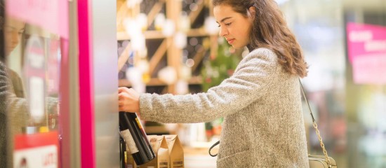 À compter du 8 décembre prochain, la liste des ingrédients entrant dans la composition des vins ainsi que leur valeur énergétique devront être indiquées sur les étiquettes des vins.