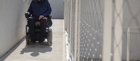 Les établissements et services d’accompagnement par le travail peuvent désormais s’implanter dans les établissements pénitentiaires afin d’accompagner les personnes détenues en situation de handicap.