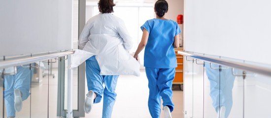 Alors que les urgences sont en grève pour alerter sur leurs conditions de travail, l’Ordre des infirmiers émet plusieurs propositions sur le rôle des infirmiers pour réformer ces services d’accueil et de traitement.