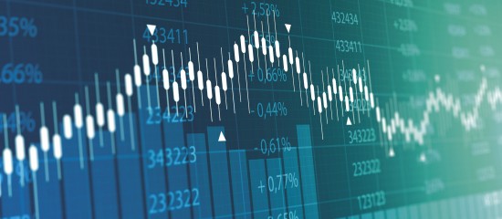 Les ETF sont des fonds cotés en bourse qui permettent de diversifier ses placements. Des fonds d’investissement facile d’accès qui présentent certains avantages.