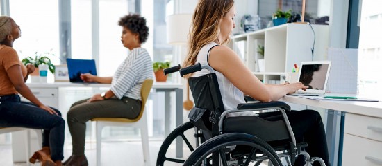 La déclaration relative à l’obligation d’emploi des travailleurs handicapés de l’année 2023 doit être effectuée dans la DSN d’avril 2024.